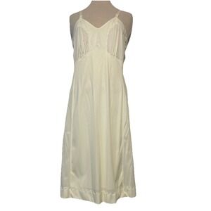 Vintage‎ 1970's Nylon Ivory Cream Slip Dress Medium 34 Scalloped Lingerie MIDI